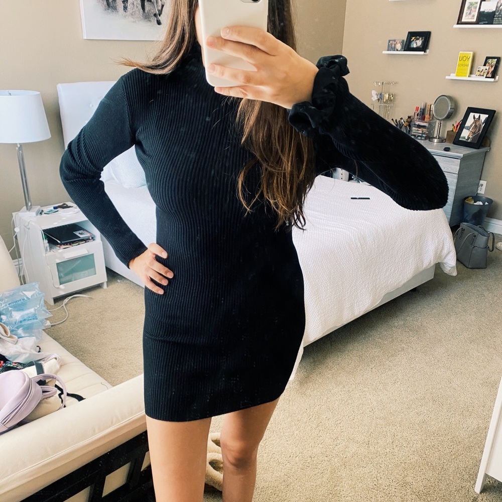 Black long-sleeve knit dress